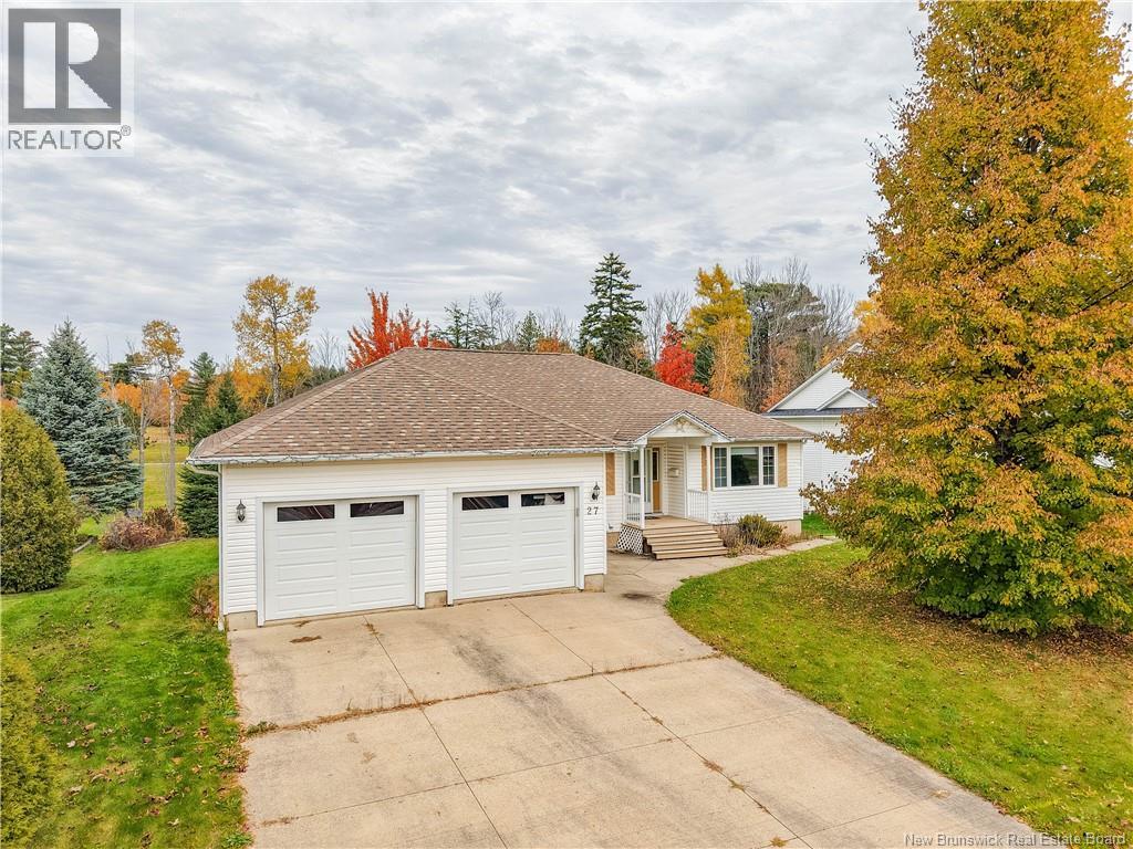 27 Howe Crescent, Oromocto, New Brunswick