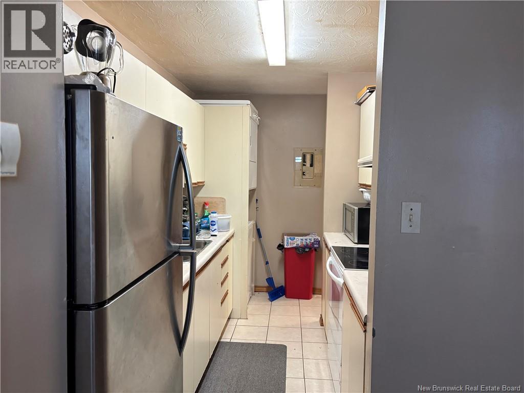73 Beechwood Avenue, Moncton, New Brunswick E1A 5P7 - Photo 3 - NB150109