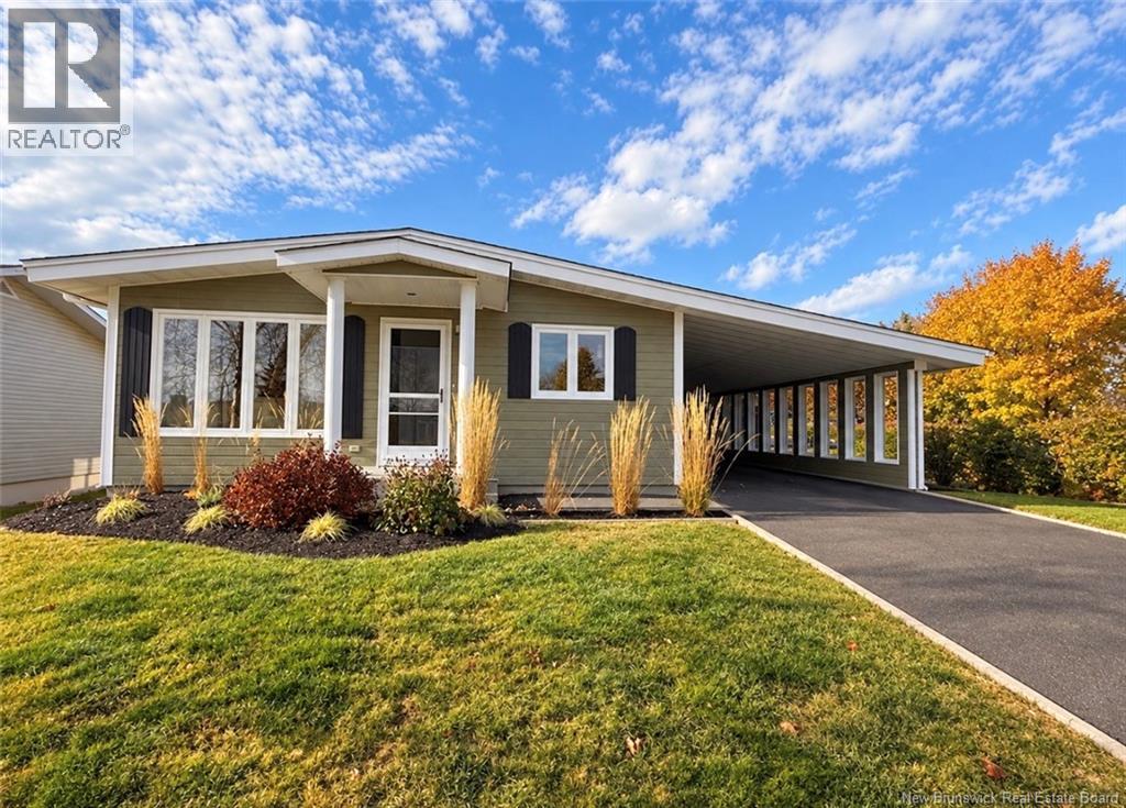 28 Émile-Simard Avenue, Edmundston, New Brunswick