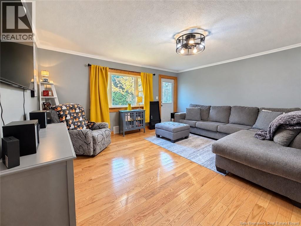 209 Saunders Road, Mcadam, New Brunswick  E6J 1M3 - Photo 17 - NB150355