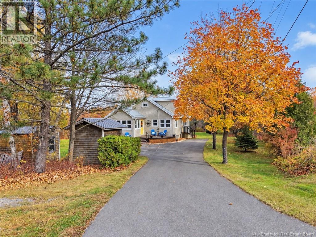 209 Saunders Road, Mcadam, New Brunswick  E6J 1M3 - Photo 4 - NB150355