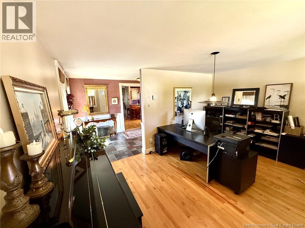 241 Boul. St-Pierre Ouest, Caraquet, New Brunswick  E1W 1A4 - Photo 10 - NB150306