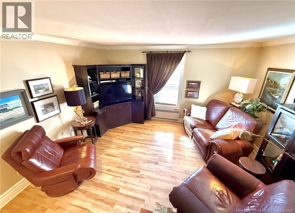 241 Boul. St-Pierre Ouest, Caraquet, New Brunswick  E1W 1A4 - Photo 14 - NB150306