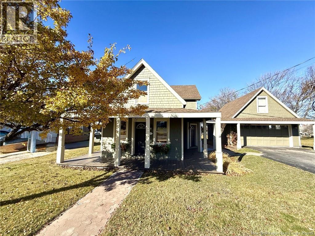 241 Boul. St-Pierre Ouest, Caraquet, New Brunswick  E1W 1A4 - Photo 4 - NB150306